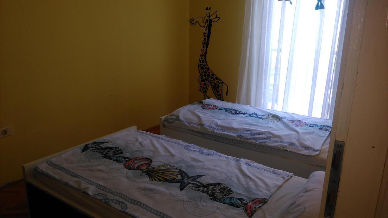 Lair By The Sea - Stoja, Pula Apartment Ngoại thất bức ảnh